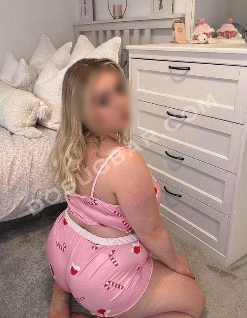 Александра, 33