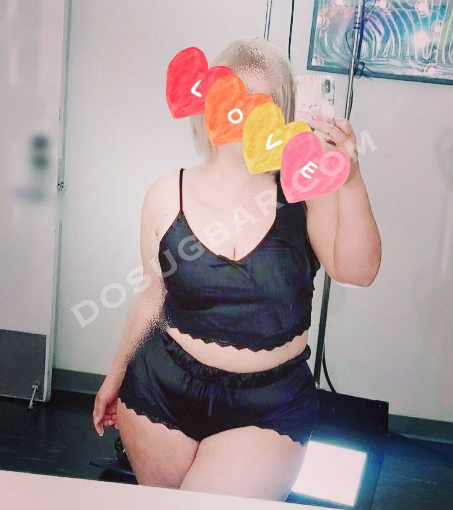 Александра, 33