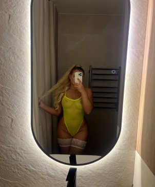 ALISSA, 24