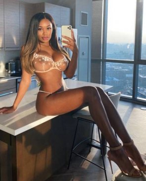 Kayla, 21